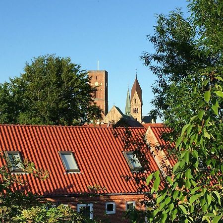 Selvbetjent Lejlighed I Centrum Ved Aen Apartment Ribe Exterior photo